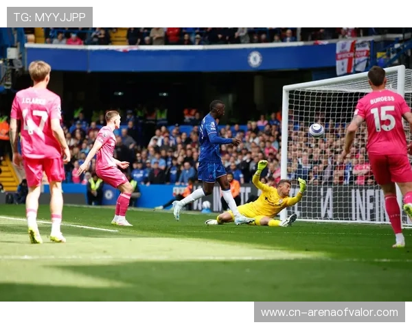 诺丁汉森林对阵水晶宫，保级战意主导战术部署