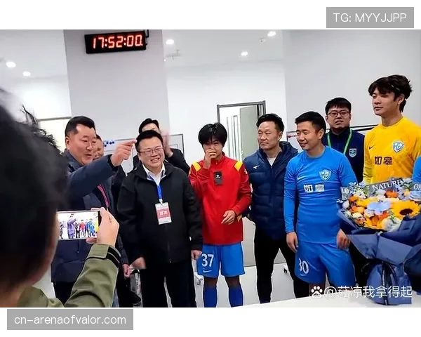 【2026年4月中超联赛·赛后·通讯“通讯:一场平局后的更衣室,南通支云主帅肯定全队拼搏但指出由攻转守问题”